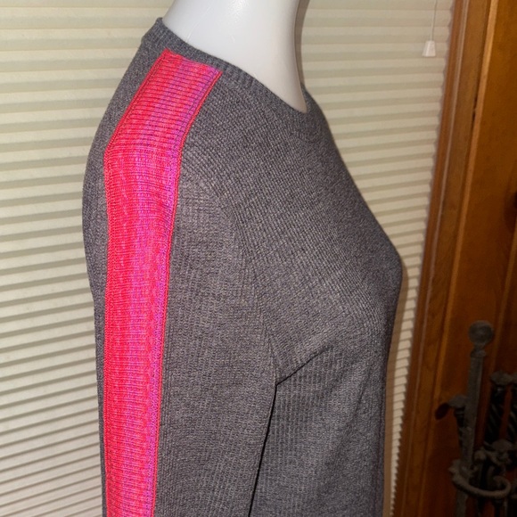 Natural Life Size Large London Trim Top Women's Gray Pink Long Sleeve Top shirt - Picture 5 of 15